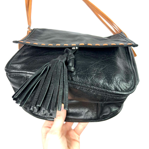 Francesco Biasia Black Tan Leather Shoulder Bag Purse Tassel Fold Over Small - Picture 2 of 7